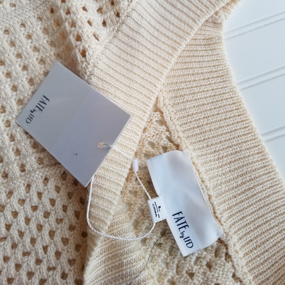 Fate by LFD Wide Open Arm Ivory Sweater Size Large Relaxed Crochet NEW NWT - Picture 9 of 10